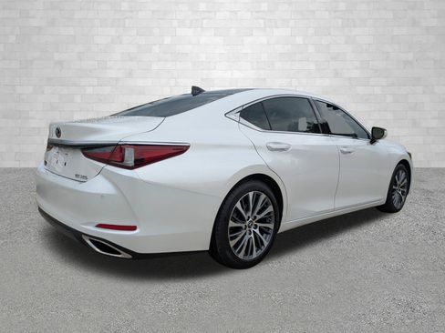 Used 2019 Lexus ES 350 w/ Accessory Package 2 FWD image 2