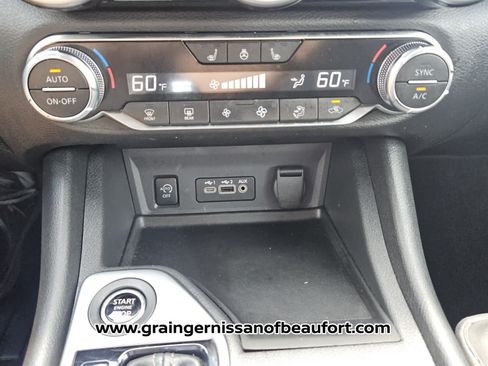 Used 2025 Nissan Sentra SV w/ All-Weather Package FWD image 10