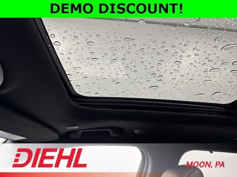 New 2025 Jeep Grand Cherokee Limited w/ Luxury Tech Group II image 36