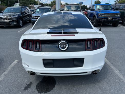 Used 2013 Ford Mustang GT Premium RWD image 9