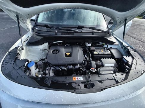 Used 2025 Kia Soul LX w/ LX Technology Package FWD image 27