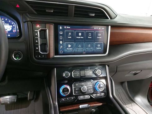 Used 2024 GMC Yukon Denali Ultimate AWD/4WD image 22
