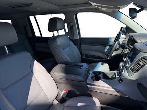 Used 2018 Chevrolet Suburban LT AWD/4WD image 15