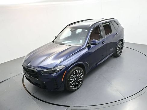 Used 2025 BMW X5 xDrive40i w/ M Sport Package AWD/4WD image 48
