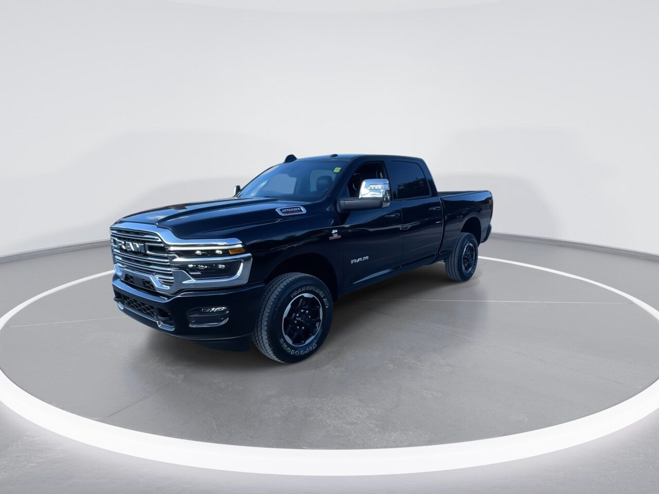 Used 2026 RAM 2500 Laramie AWD/4WD image 4