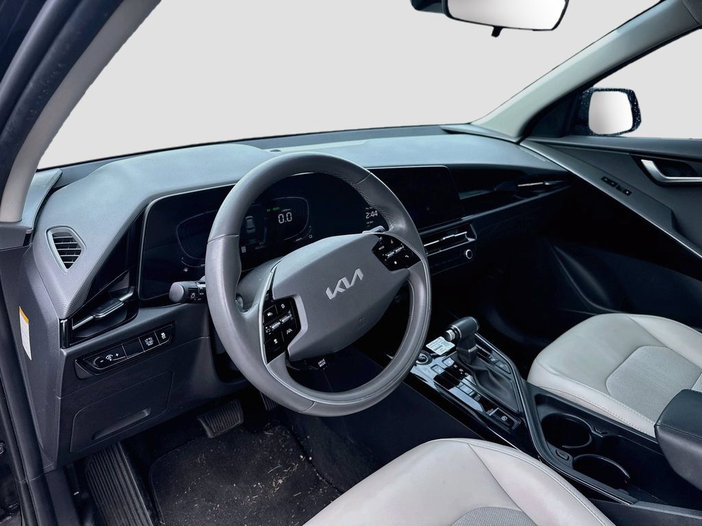 Certified 2023 Kia Niro EX FWD image 12