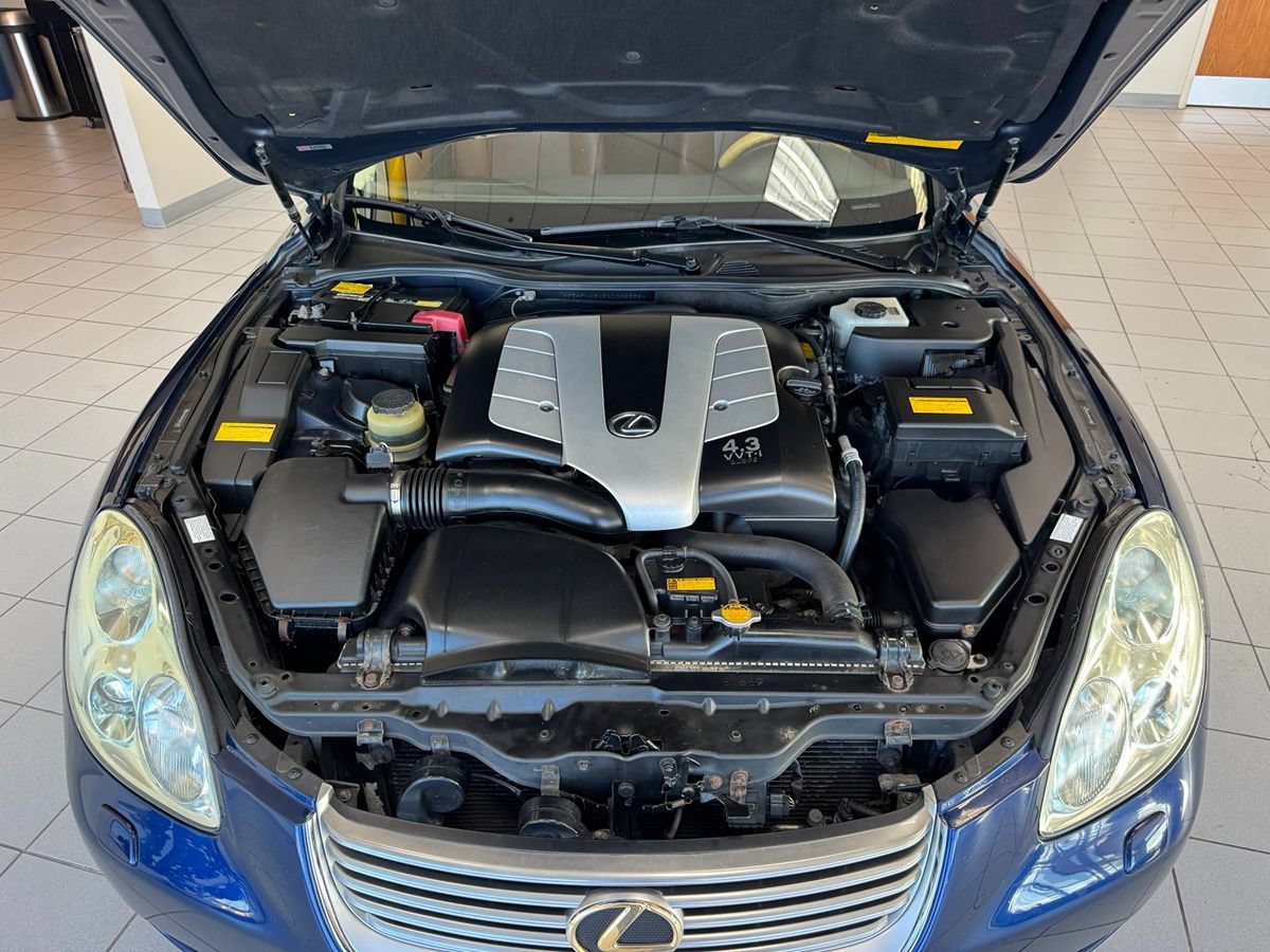 Used 2004 Lexus SC 430 Convertible w/ Preferred Accessory Pkg RWD image 61