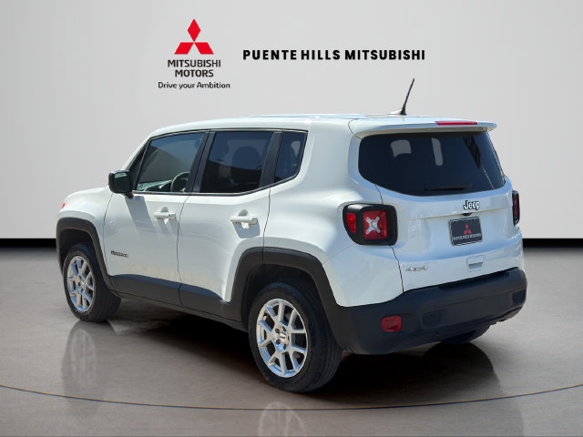 Used 2023 Jeep Renegade Latitude AWD/4WD image 6