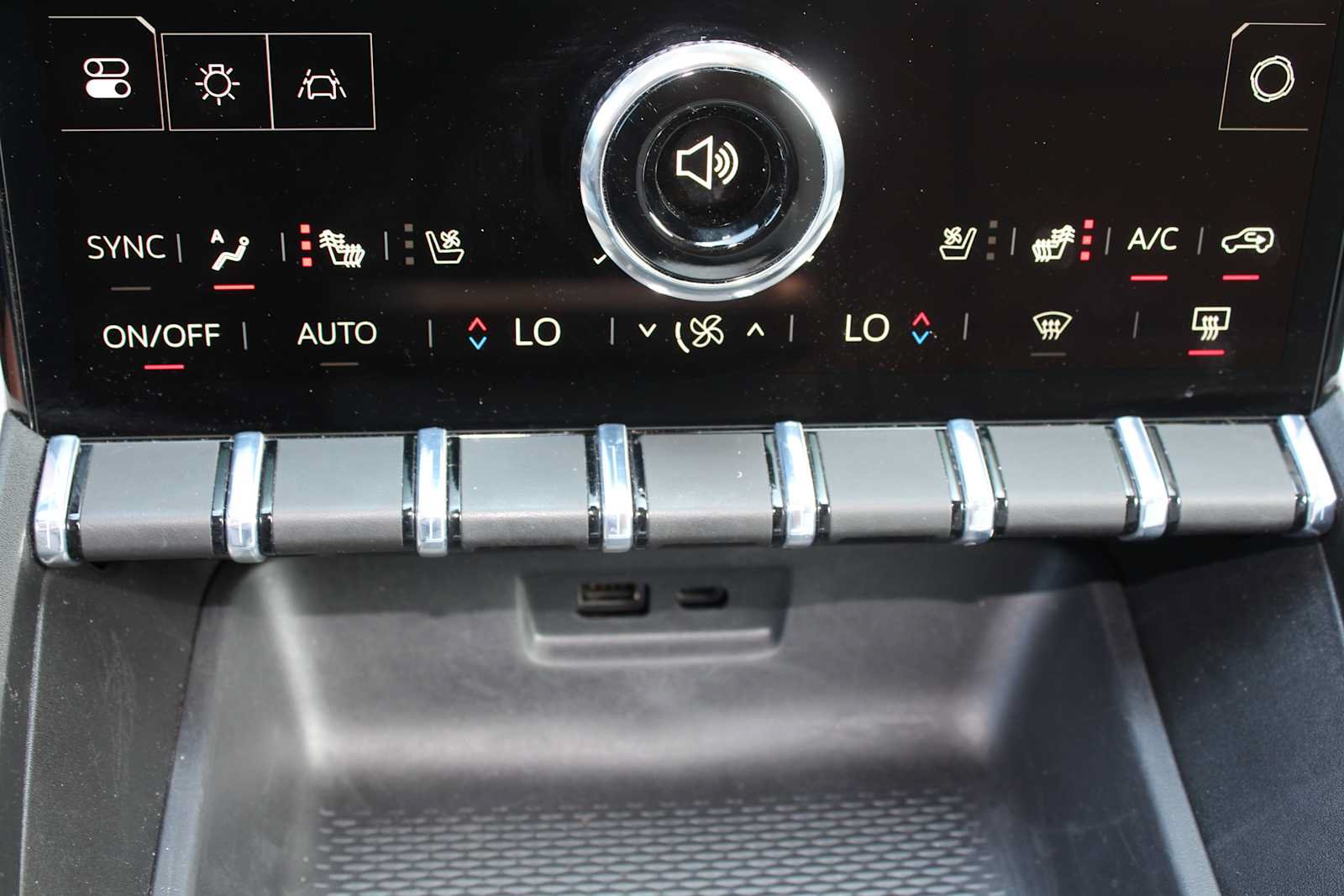 Used 2026 GMC Terrain Denali AWD/4WD image 44