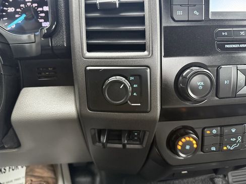 Used 2020 Ford F350 XL w/ Power Equipment Group image 12