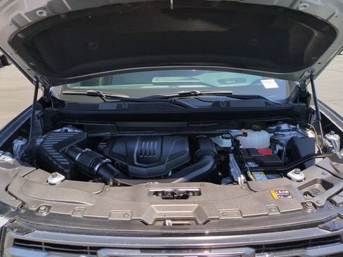 Used 2025 GMC Acadia AT4 AWD/4WD image 59