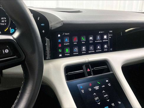 Used 2021 Porsche Taycan 4S w/ Premium Package image 19