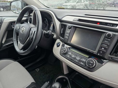 Used 2018 Toyota RAV4 Adventure image 12