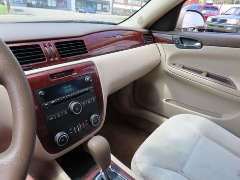Used 2008 Chevrolet Impala LT FWD image 17