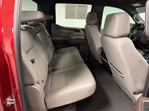 Used 2024 Chevrolet Silverado 1500 LTZ AWD/4WD image 31