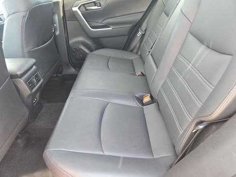 Used 2021 Toyota RAV4 XLE Premium image 20