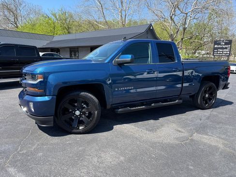 Used 2017 Chevrolet Silverado 1500 LT w/ All Star Edition image 11
