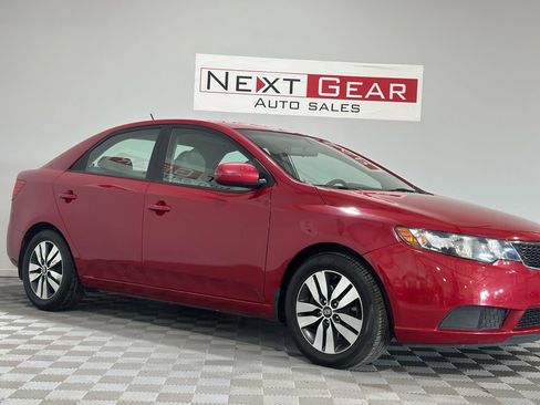 Used 2013 Kia Forte EX w/ Premium Pkg image 4
