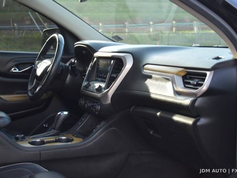 Used 2017 GMC Acadia Denali w/ Technology Package AWD/4WD image 18