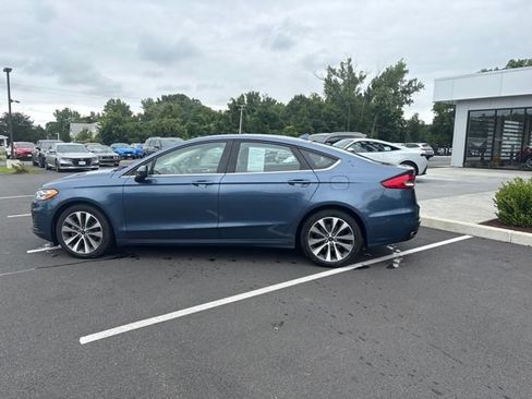 Used 2019 Ford Fusion SE AWD/4WD image 9
