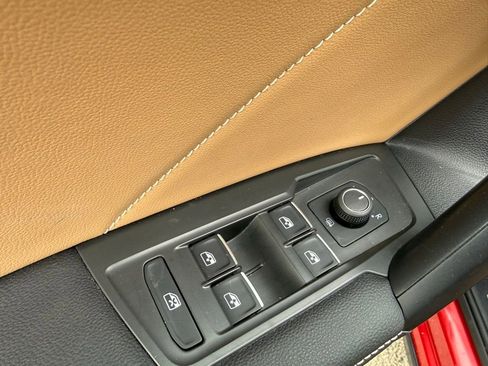 Used 2024 Volkswagen Tiguan SE R-Line image 26