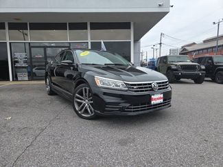 Used 2016 Volkswagen Passat 1.8T R-Line w/ R-Line Lighting Package video 2