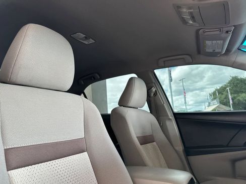 Used 2012 Toyota Camry LE FWD image 17