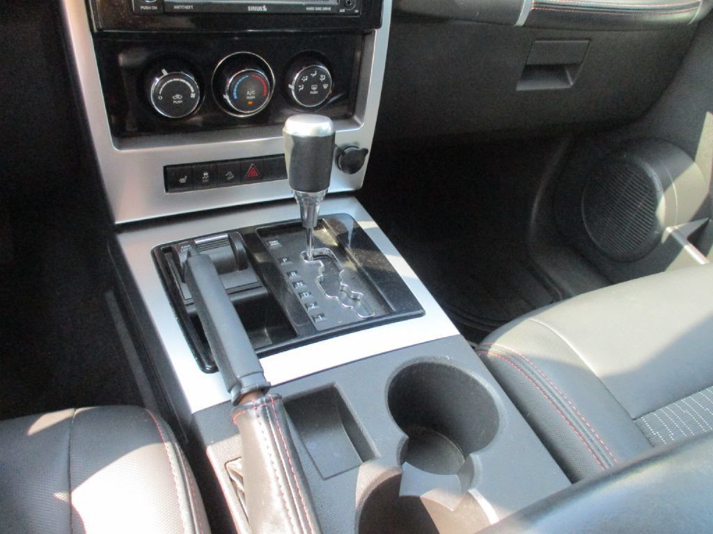 Used 2012 Jeep Liberty Arctic AWD/4WD image 13