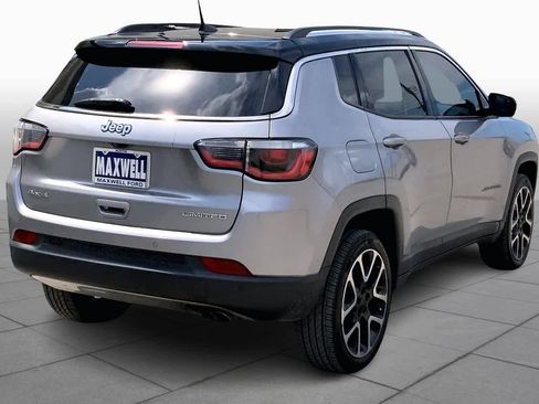 Used 2017 Jeep Compass Limited image 12