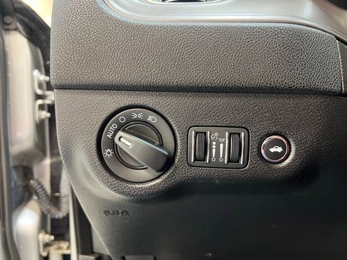 Used 2023 Dodge Charger SXT image 17