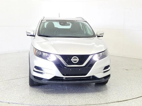 Used 2022 Nissan Rogue Sport SL AWD/4WD image 2