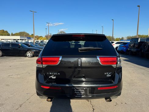 Used 2013 Lincoln MKX AWD image 4