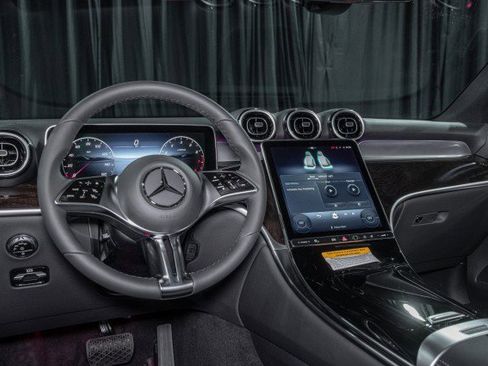 Used 2026 Mercedes-Benz GLC 300 4MATIC image 18