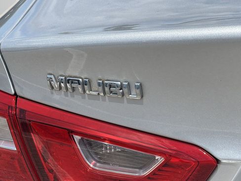 Used 2019 Chevrolet Malibu LS FWD image 9