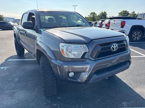 Used 2014 Toyota Tacoma 4x4 Double Cab w/ TRD Off-Road Package image 14