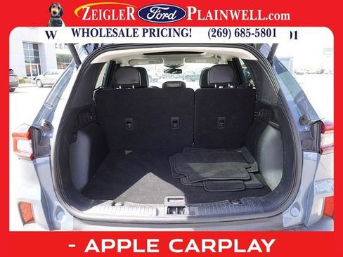 Used 2023 Ford Escape Platinum image 10