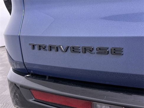 Used 2024 Chevrolet Traverse RS image 33