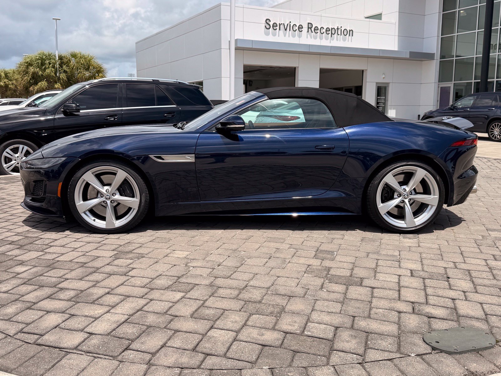 Used 2024 Jaguar F-TYPE R-Dynamic RWD image 12