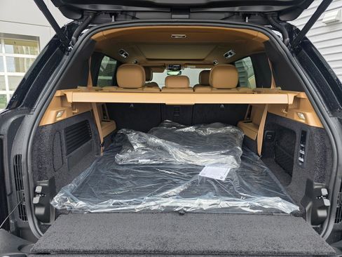 New 2026 Land Rover Range Rover Long Wheelbase SE image 26