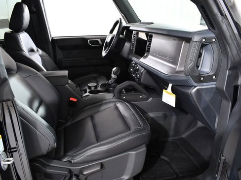 New 2025 Ford Bronco Badlands image 10