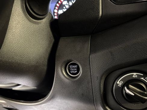 Used 2023 Nissan Frontier PRO-4X w/ Pro Convenience Package AWD/4WD image 29