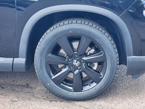 Used 2025 Honda Pilot Black Edition image 30