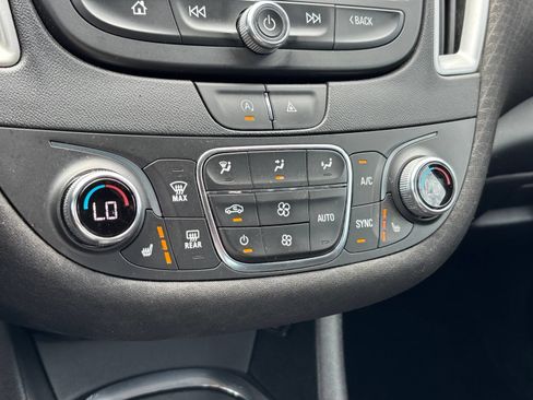 Used 2023 Chevrolet Malibu LT FWD image 20