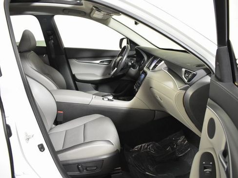 Certified 2023 INFINITI QX50 Luxe image 35