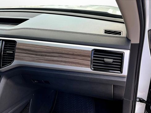 Used 2021 Volkswagen Atlas SEL image 22