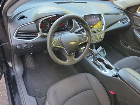 Used 2022 Chevrolet Malibu LT image 11