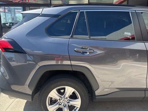 Used 2024 Toyota RAV4 XLE AWD/4WD image 3