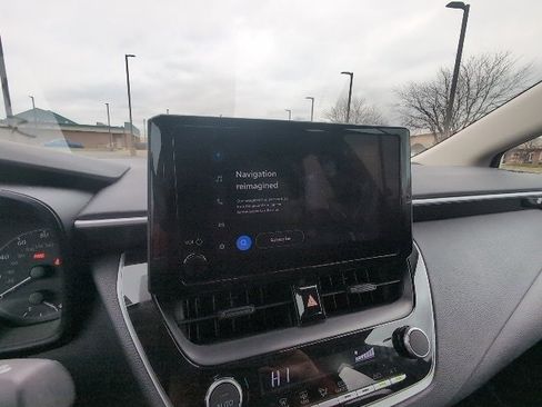 Certified 2025 Toyota Corolla LE image 12