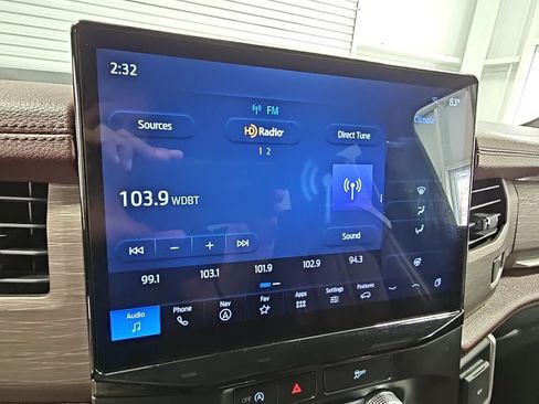 Used 2024 Ford Expedition Limited image 14