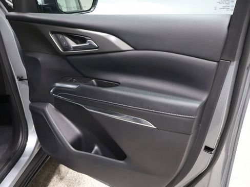 Used 2024 Chevrolet Traverse LT image 27